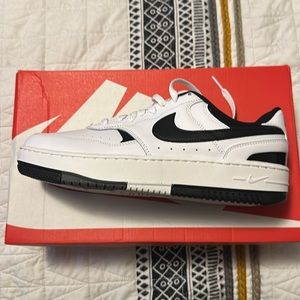 9.5 Nike Gamma Force